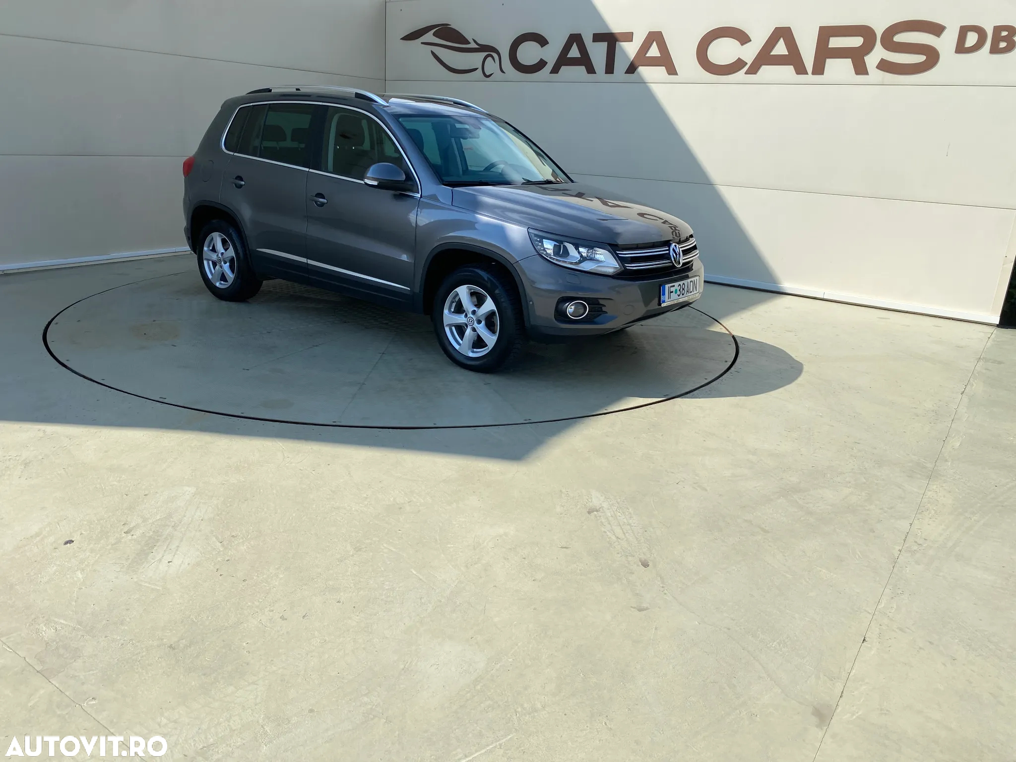 Volkswagen Tiguan 2.0 TDI 4Motion DSG Track & Field - 21