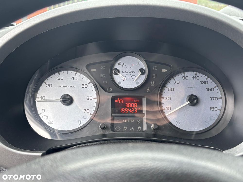 Peugeot Partner BlueHDi 100 Stop&Start Allure - 27