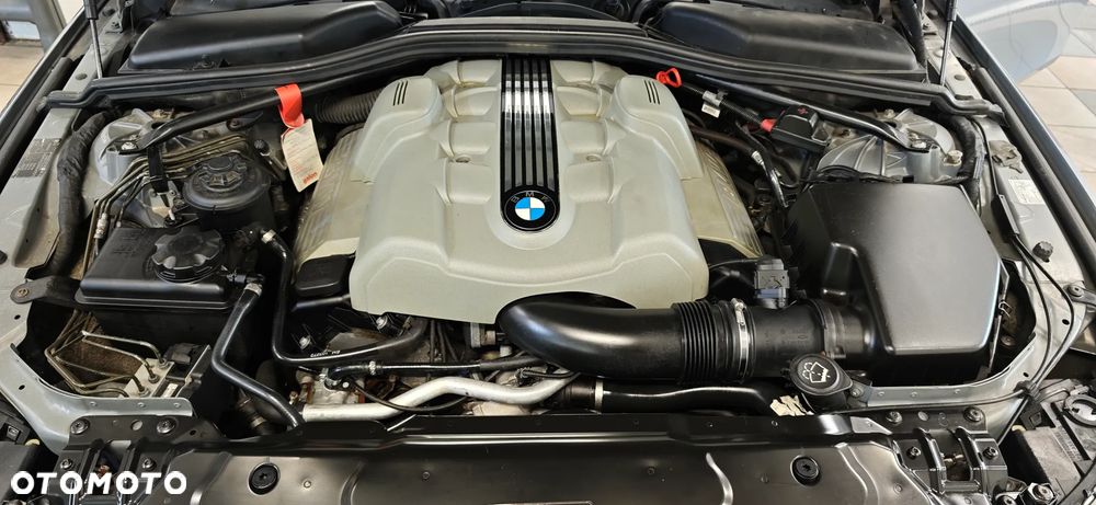 BMW Seria 5 545i - 12