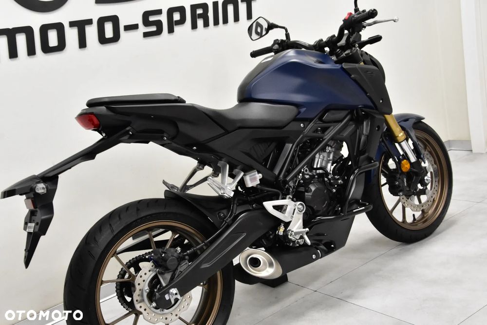 Honda CB - 11