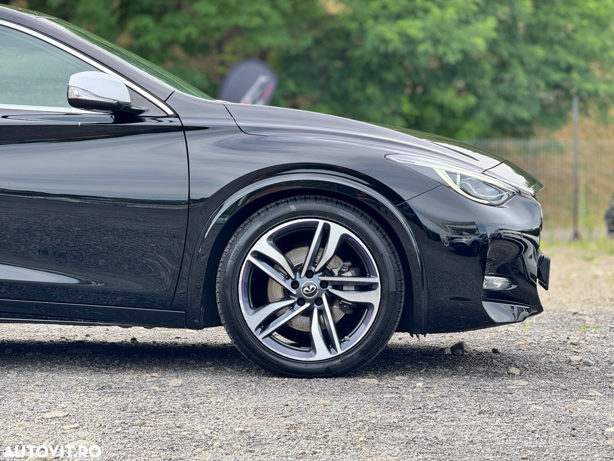 Infiniti Q30 2.2d DCT Sport City Black - 14