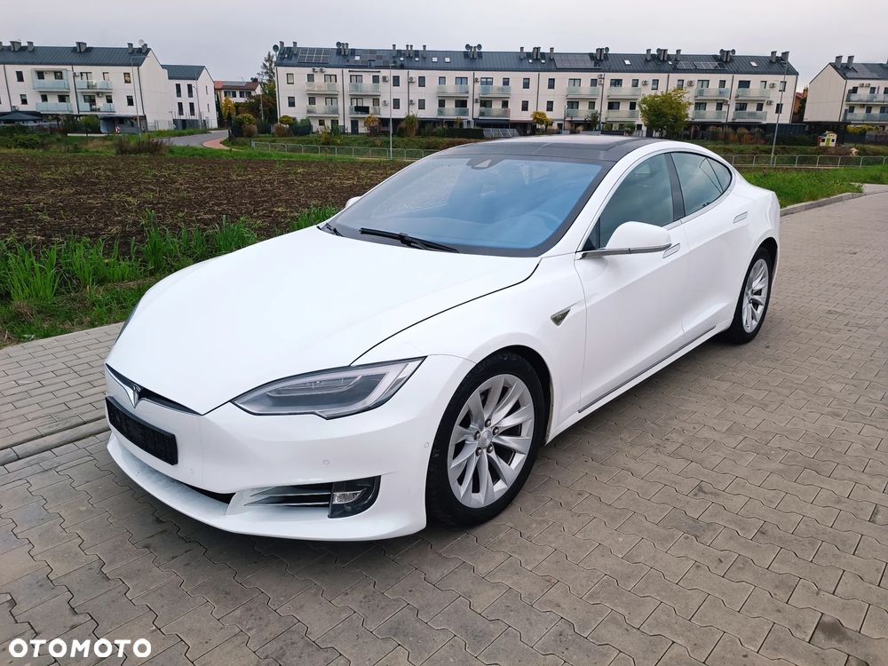 Tesla Model S Long Range Plus - 9