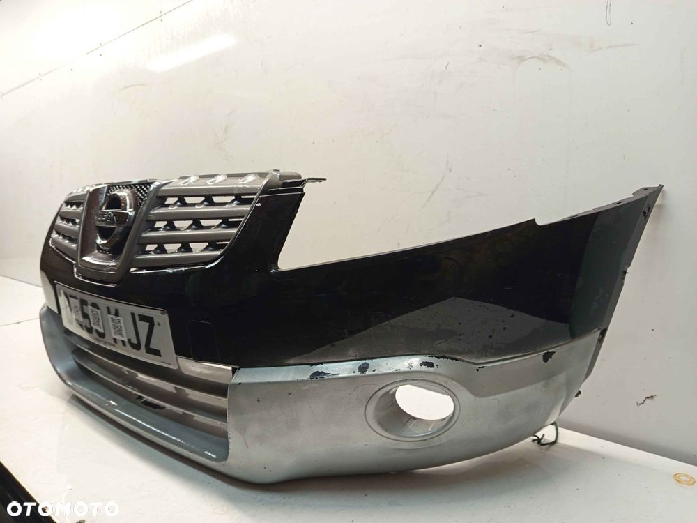 ^ ZDERZAK PRZÓD PRZEDNI NISSAN QASHQAI 1 I J10 Z11 Z11G CZARNY HALOGENY - 2