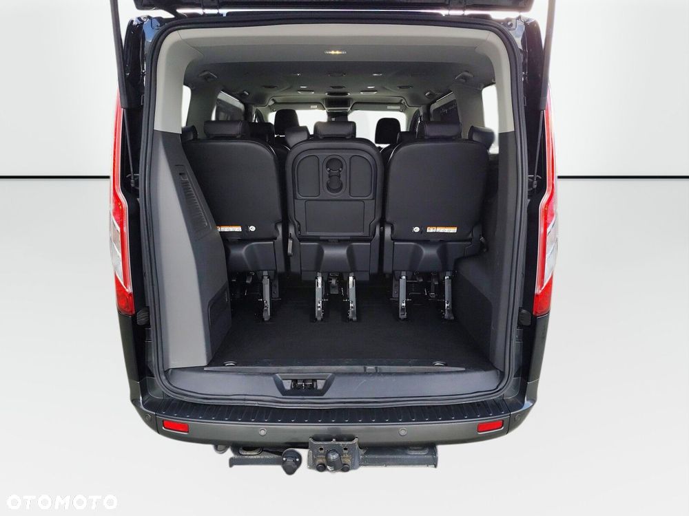 Ford Tourneo Custom - 16