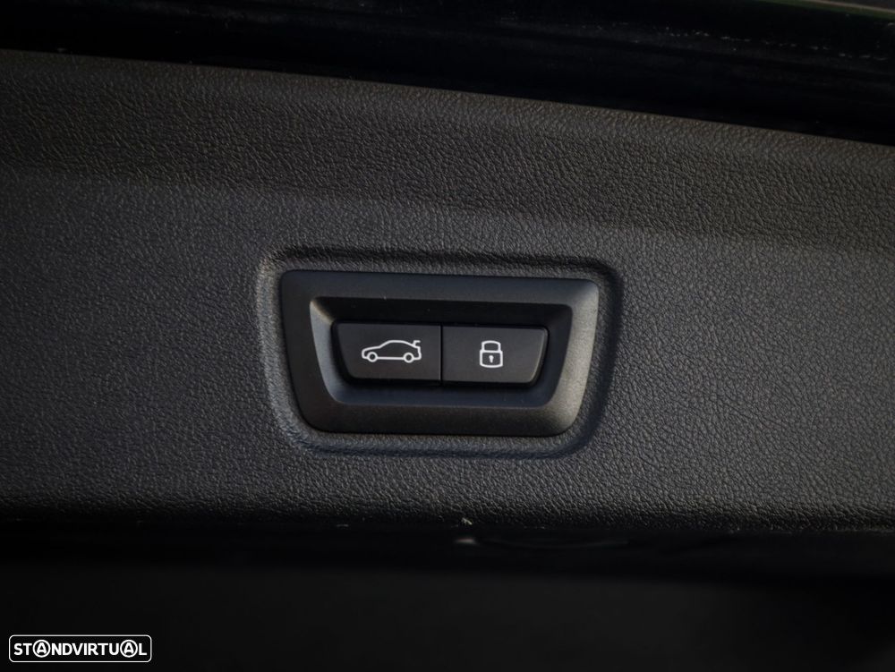 BMW i4 eDrive40 Pack Desportivo M - 12