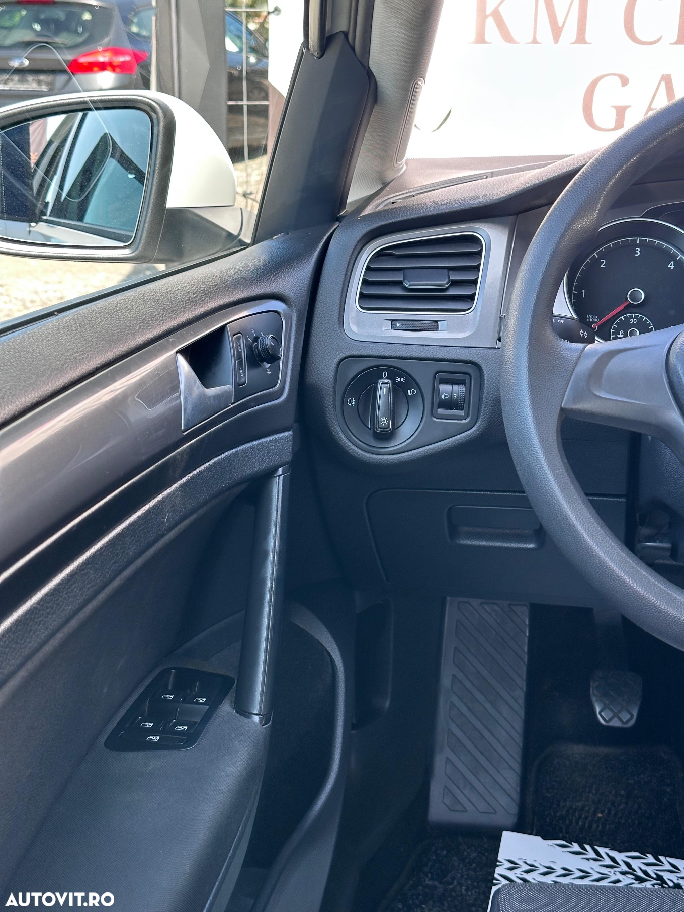 Volkswagen Golf - 12