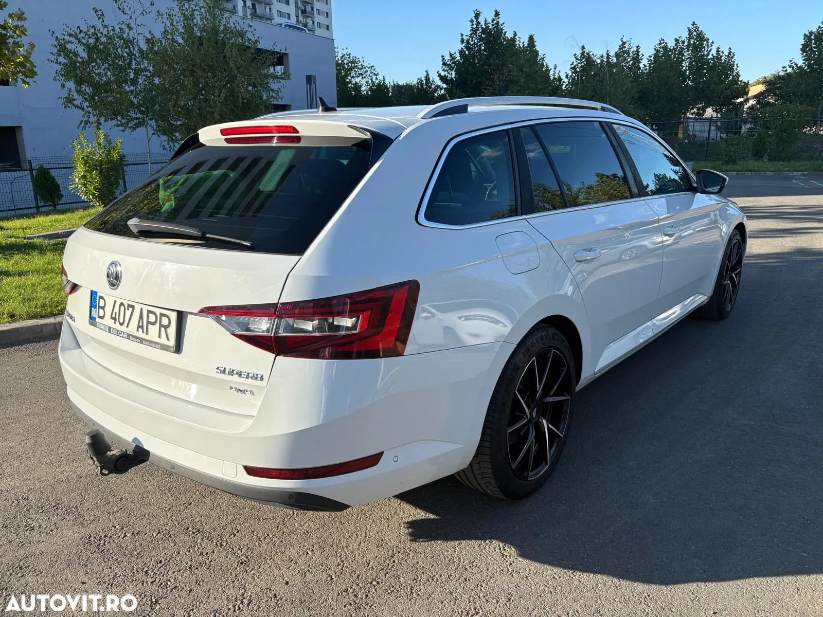 Skoda Superb 2.0 TDI DSG 4X4 Style - 3
