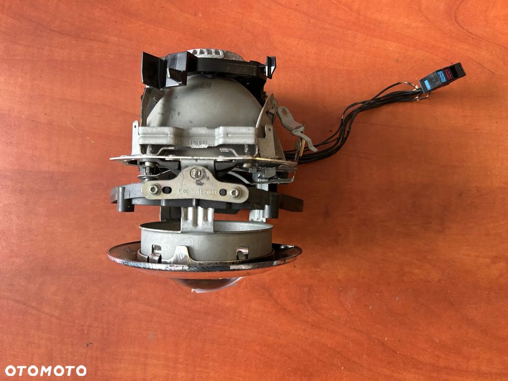 ODBŁYŚNIK SOCZEWKA LAMPY PRZÓD XENON BMW 159623-00 159476-00 1YL162120-01 - 2