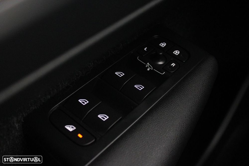 Volvo XC 40 2.0 D3 Geartronic - 24