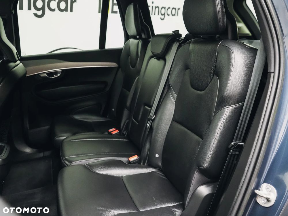 Volvo XC 90 B5 D AWD Geartronic Momentum Pro - 17