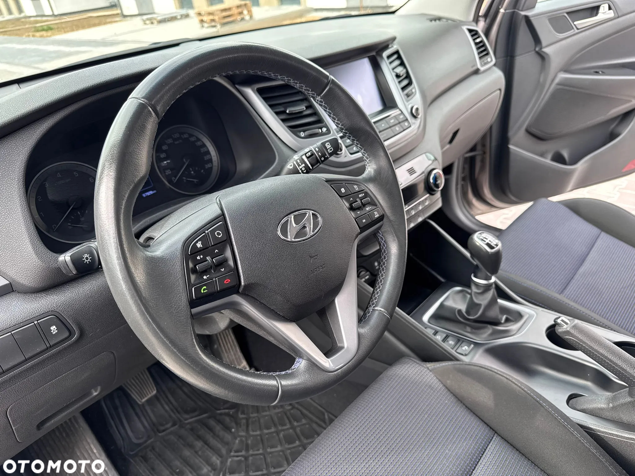 Hyundai Tucson 1.6 GDI BlueDrive Design 2WD - 11