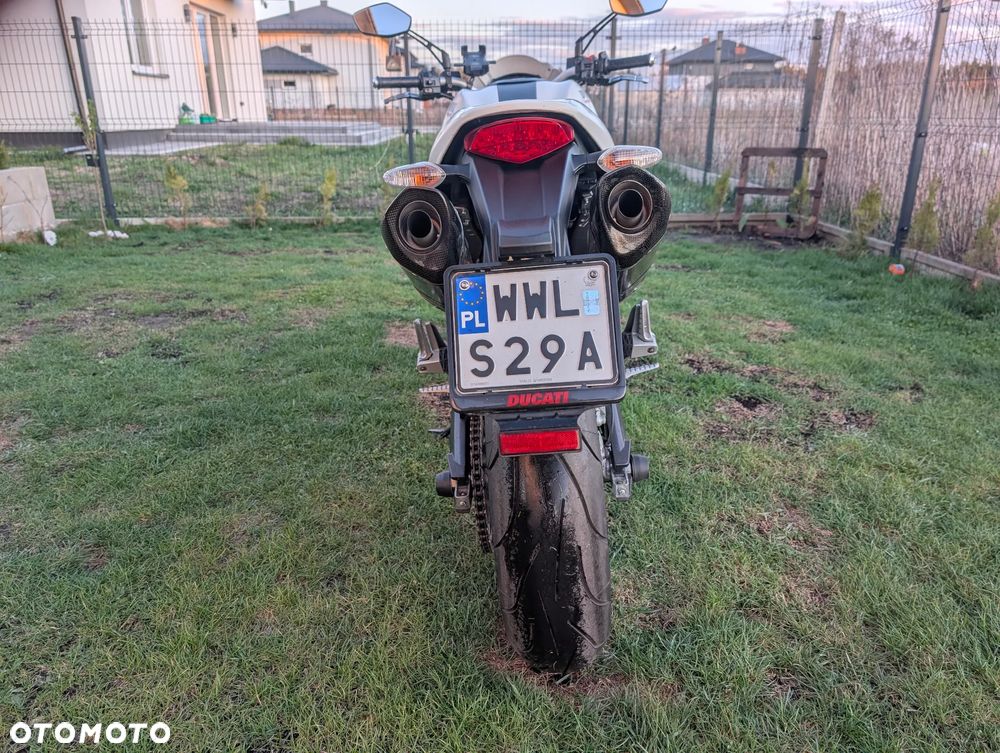Ducati Monster - 4