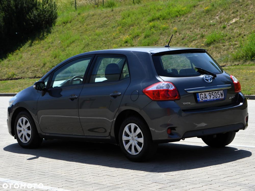 Toyota Auris 1.33 VVT-i Life Comfort - 4