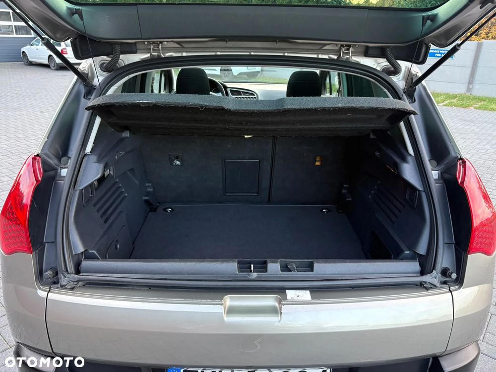 Peugeot 3008 1.6 HDi Premium - 12