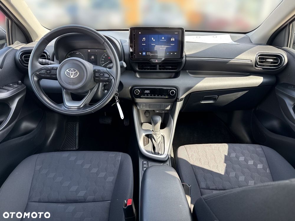 Toyota Yaris - 12