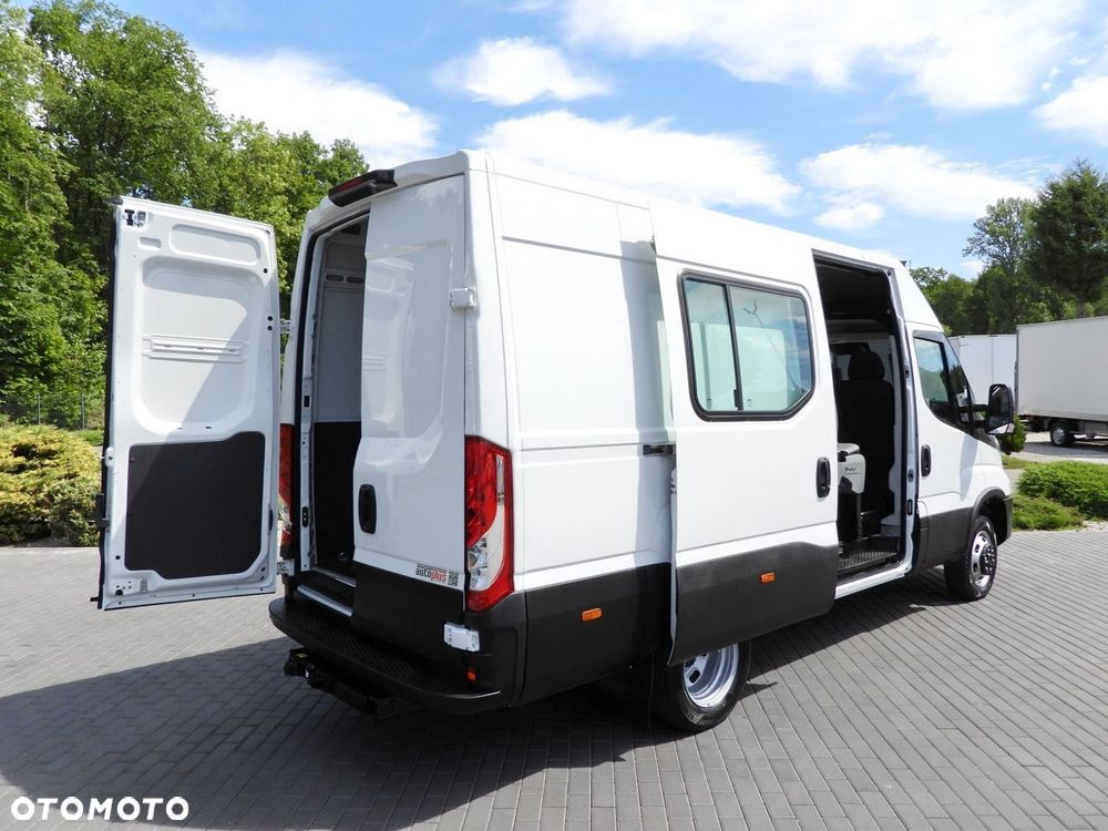 Iveco DAILY 35C16 FURGON BRYGADÓWKA 6 MIEJSC TEMPOMAT BLIŹNIACZE KOŁA KLIMATYZACJA  160KM - 4