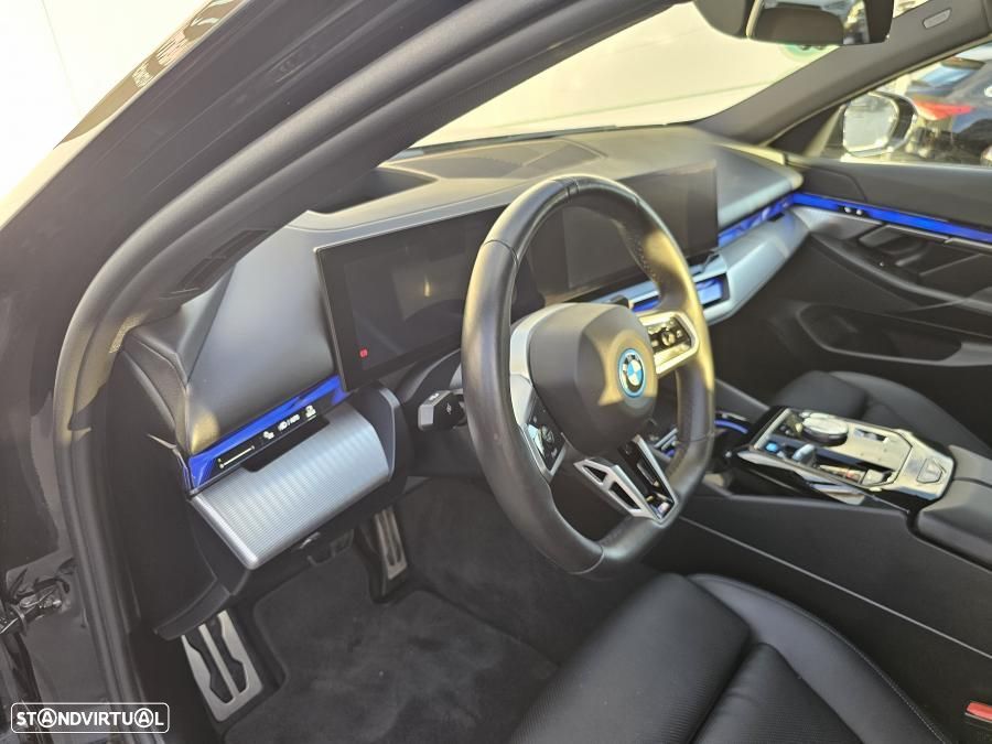 BMW i5 eDrive40 Pack Desportivo M - 27