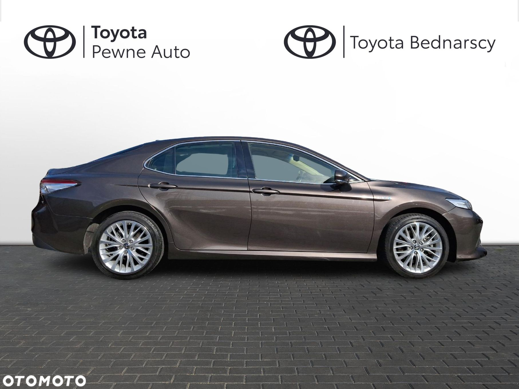 Toyota Camry - 6