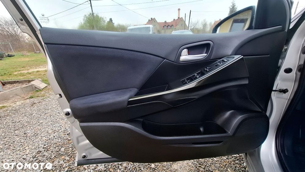 Honda Civic 1.6 i-DTEC Lifestyle Black Edition - 12