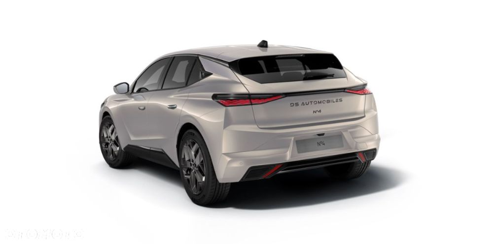 DS Automobiles N°4 - 4