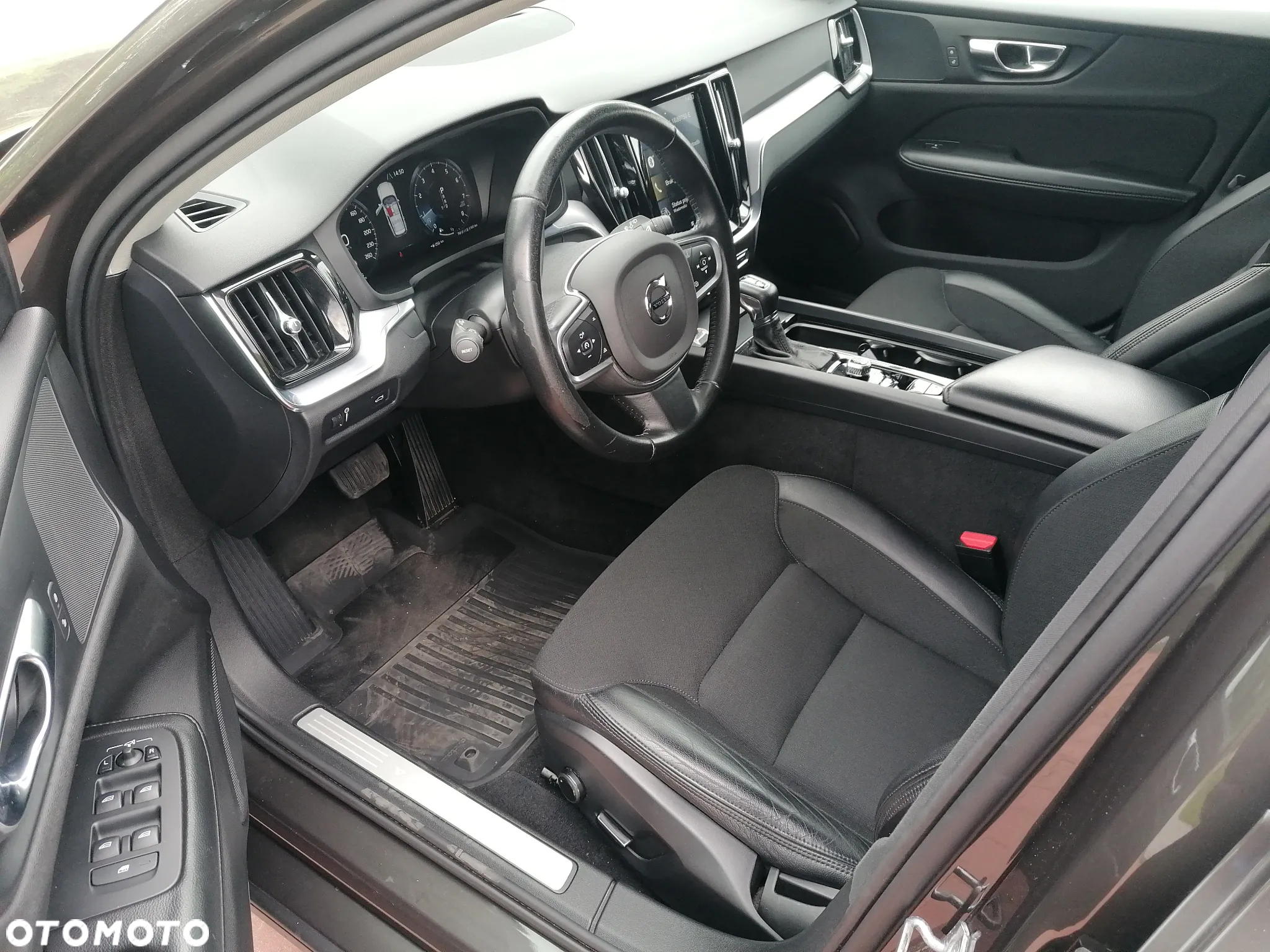 Volvo V60 T4 Momentum - 19
