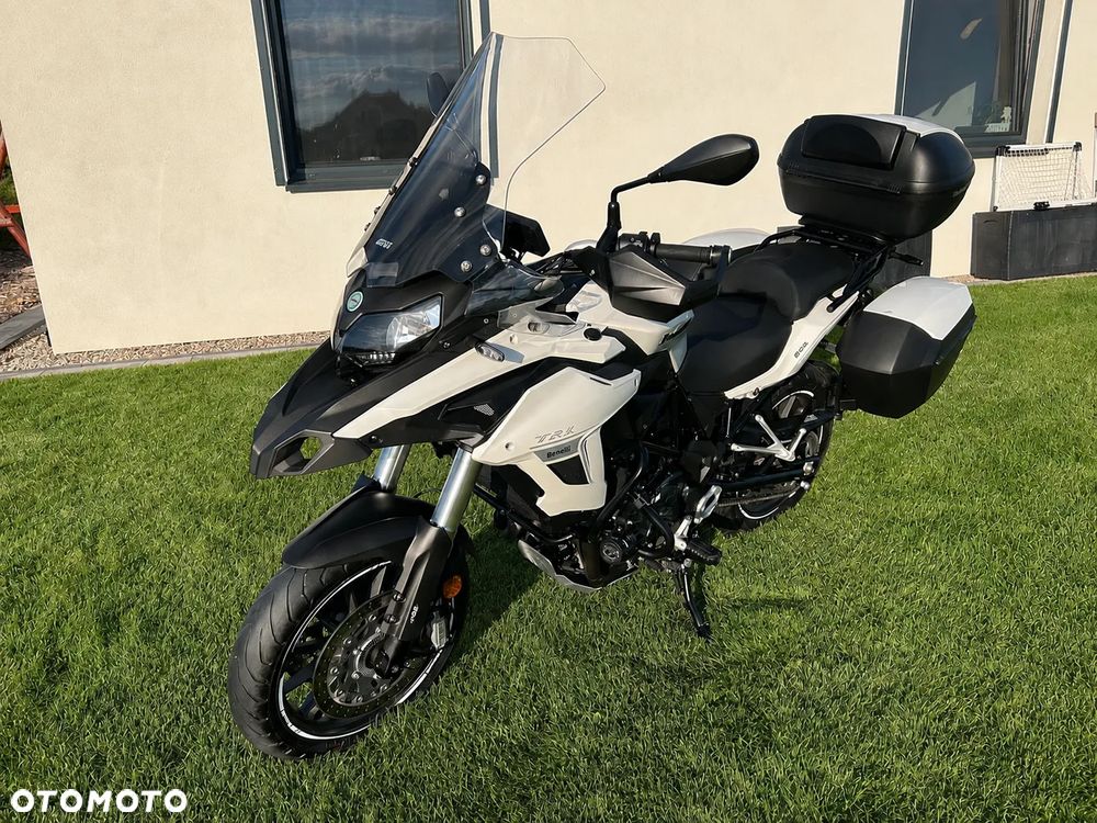 Benelli TRK 502 - 3