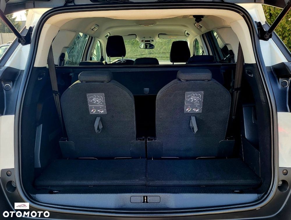 Peugeot 5008 - 16