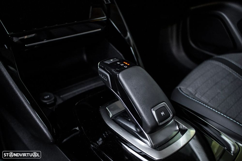 Peugeot 2008 1.5 BlueHDi Allure EAT8 - 20