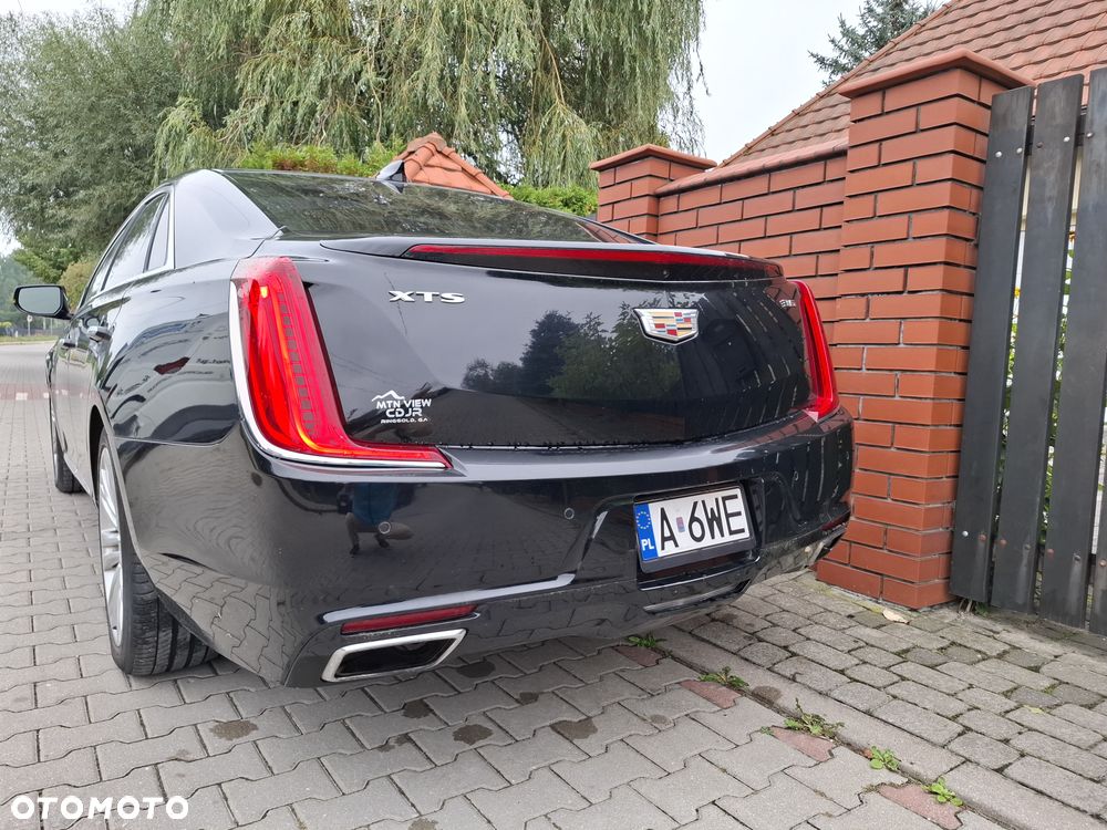 Cadillac XTS - 14