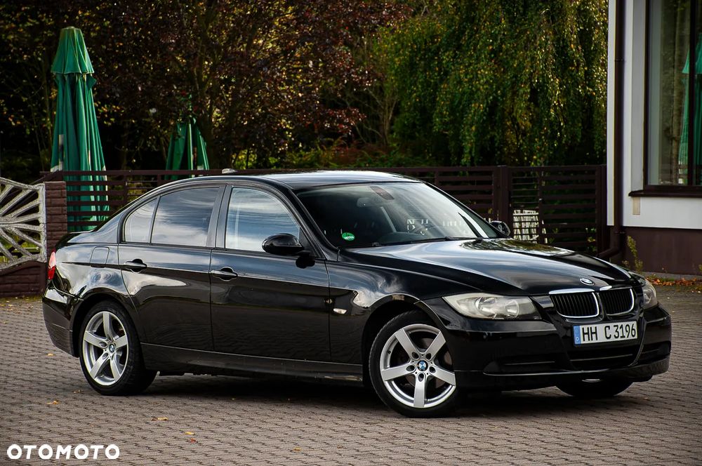 BMW E90 2008 photo 2