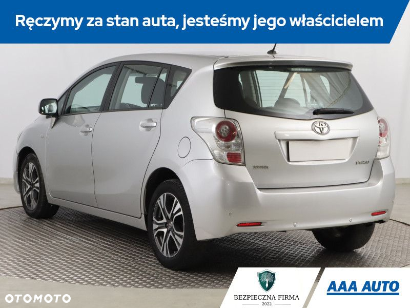 Toyota Verso - 5