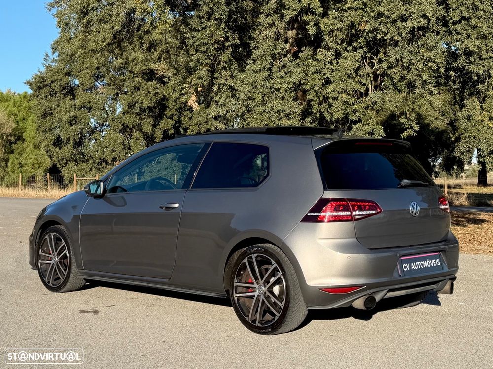 VW Golf 2.0 TDI GTD - 7