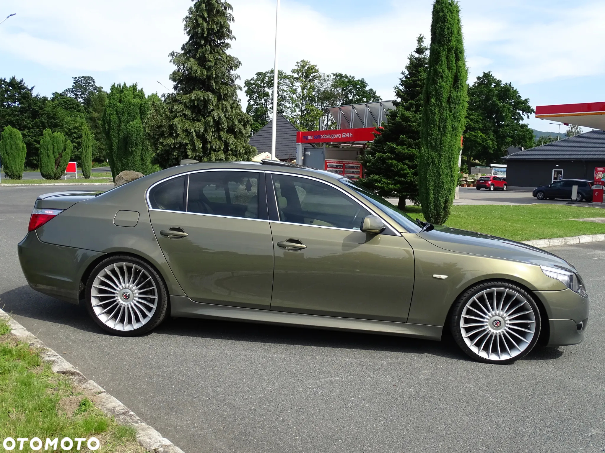 BMW Seria 5 525d Touring - 14
