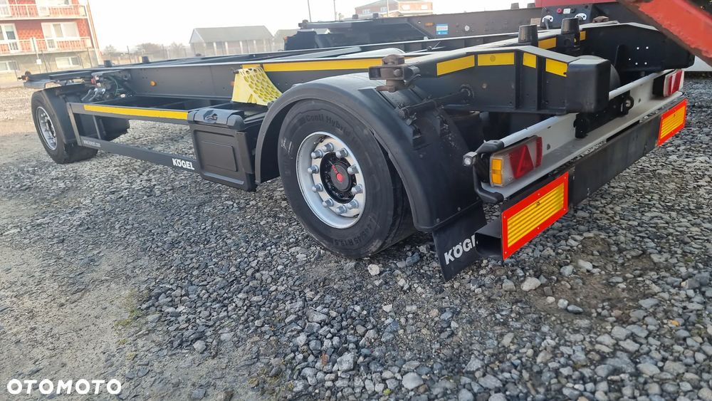Kögel 18.500zł netto PRZYCZEPA 2017 rok KOGEL BDF JUMBO OPONY R19.5 SAF ST.bdb - 2