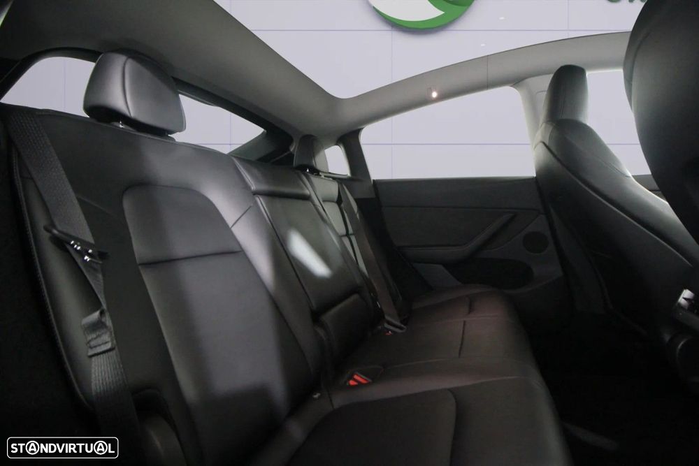 Tesla Model Y Standard - 13