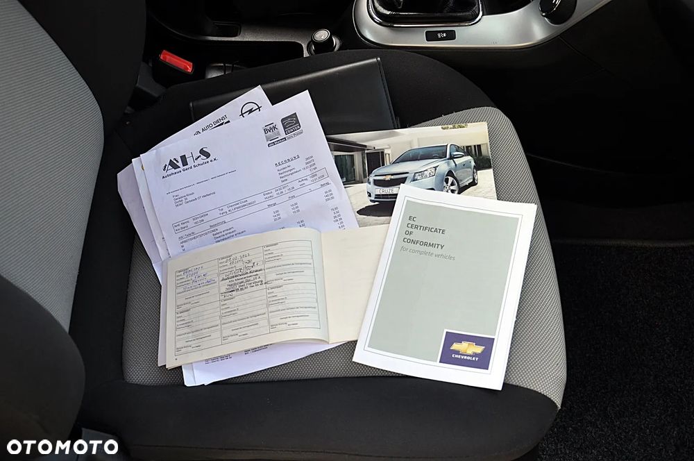 Chevrolet Cruze 1.6 LS+ - 32
