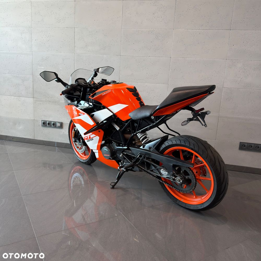 KTM RC 125 - 8