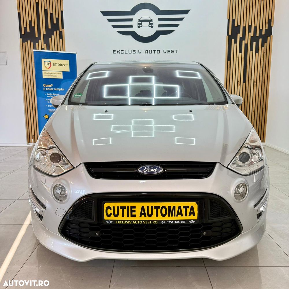 Ford S-Max - 12