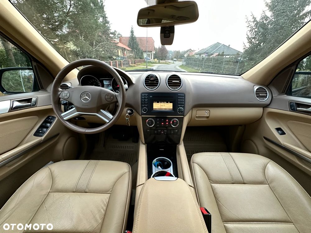 Mercedes-Benz ML 300 CDI 4Matic 7G-TRONIC DPF BlueEFFICIENCY - 25