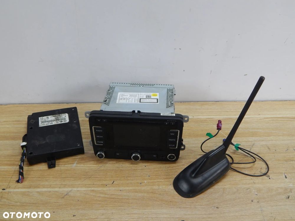 Radio dotyk nawigacja VW Polo 6R Seat Skoda Audi  09-17 Łuków części - 1
