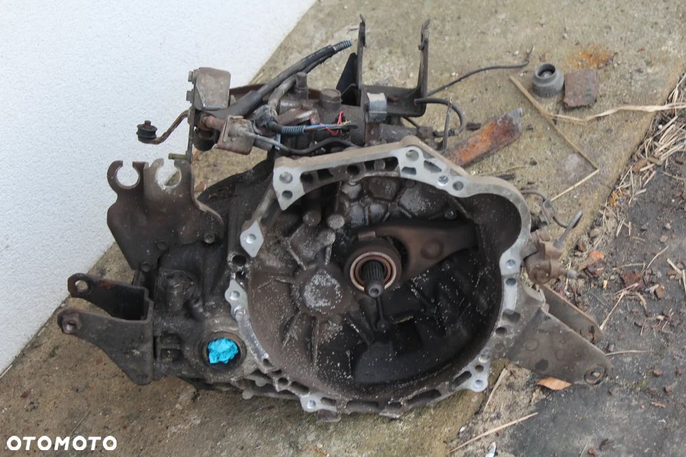 SKRZYNIA BIEGÓW COROLLA E12 1.6 3ZZ - 6