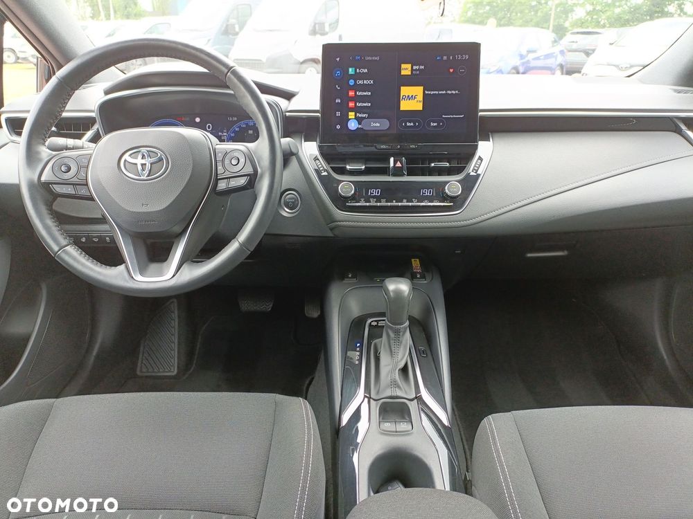 Toyota Corolla - 12