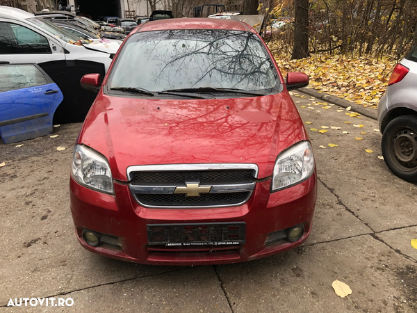 Dezmembrez Chevrolet Aveo 1.2 benzina visiniu rosu 2008