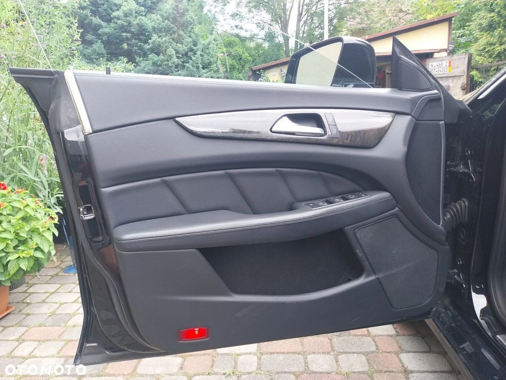 Mercedes-Benz CLS 350 CDI 4-Matic BlueEff - 14