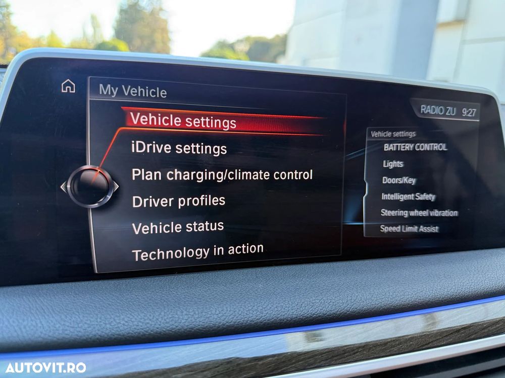 BMW Seria 7 740i Aut. - 29