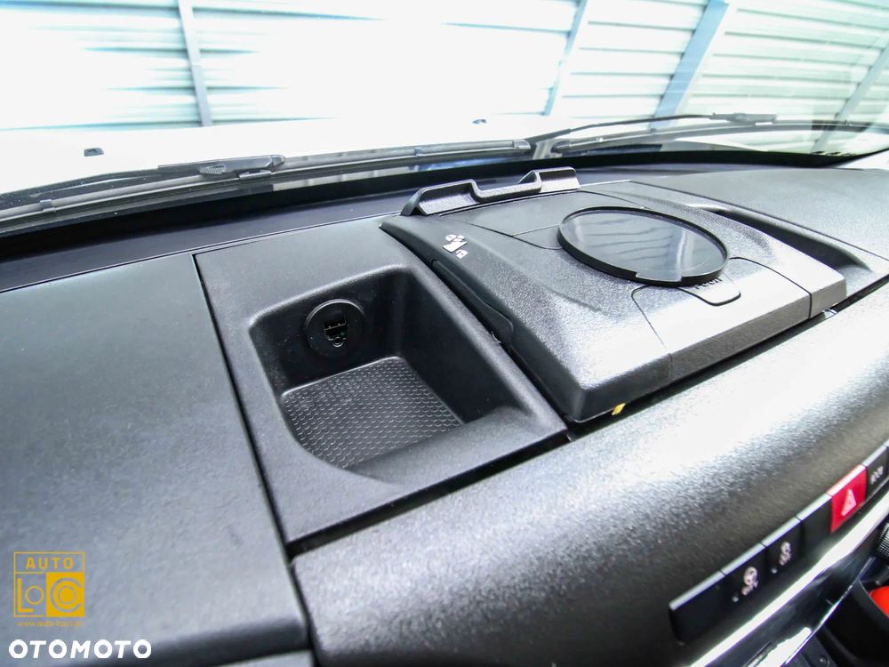 Iveco DAILY CHŁODNIA + MROŹNIA + AGREGAT x 2 + AUTOMAT - 27