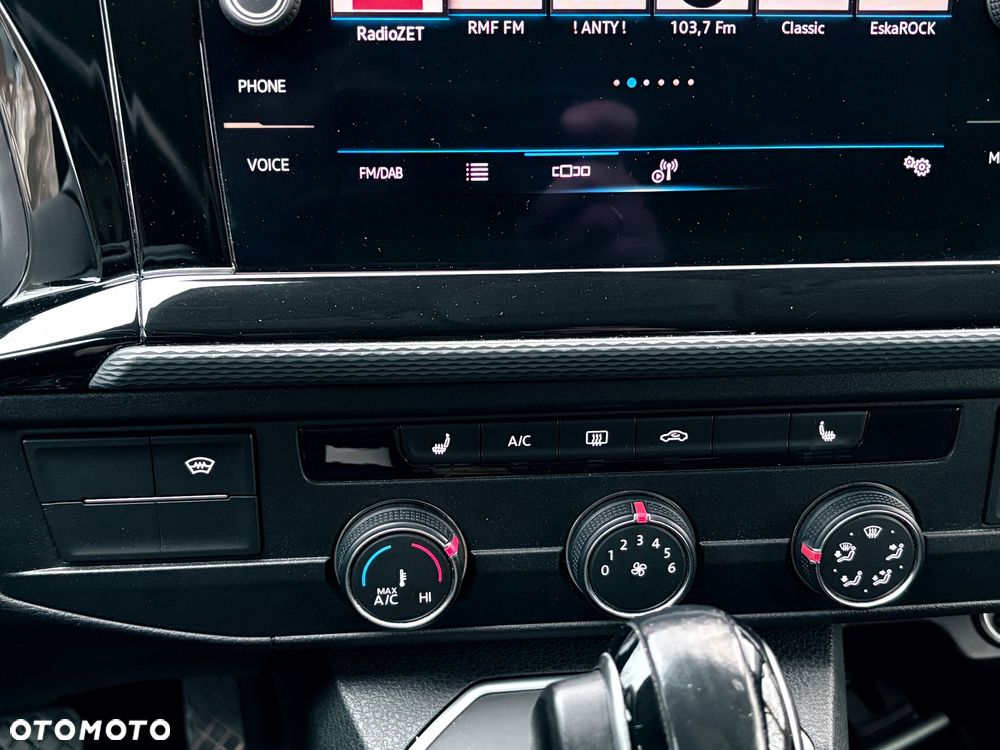 Volkswagen Multivan - 17