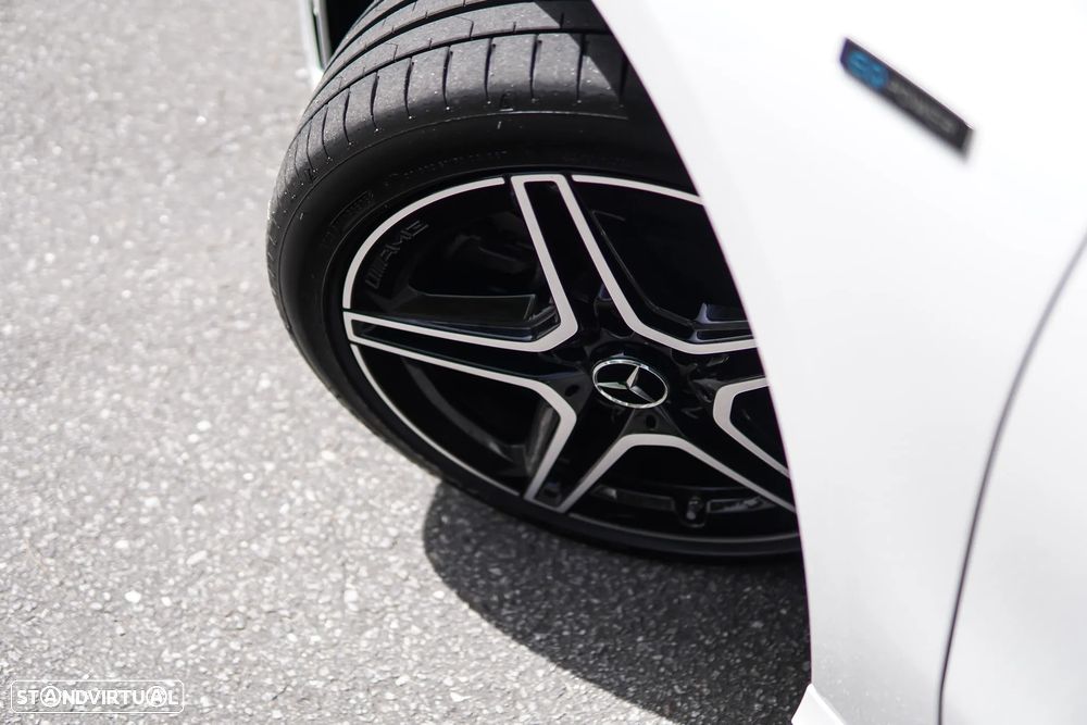 Mercedes-Benz A 250 e 8G-DCT AMG Line - 17