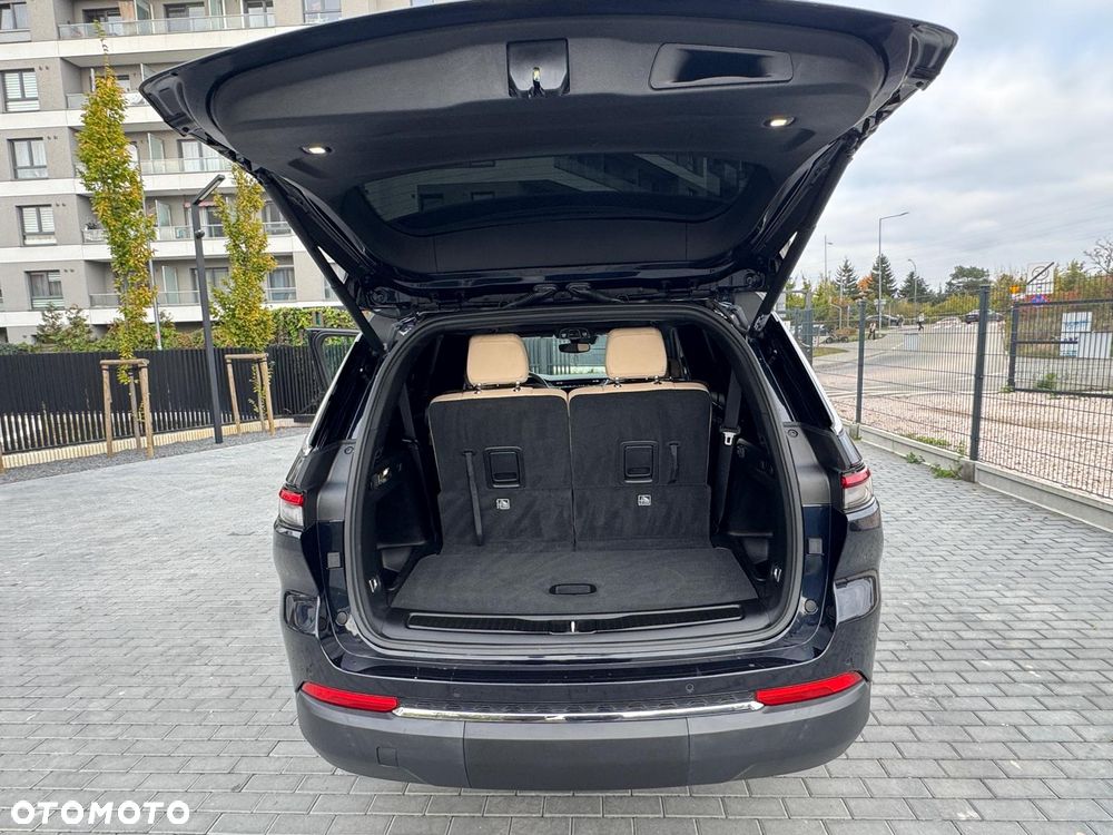 Jeep Grand Cherokee - 8