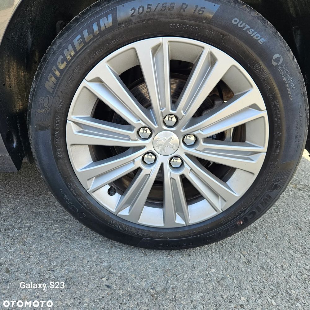 Peugeot 308 BlueHDi 130 EAT8 Allure - 13